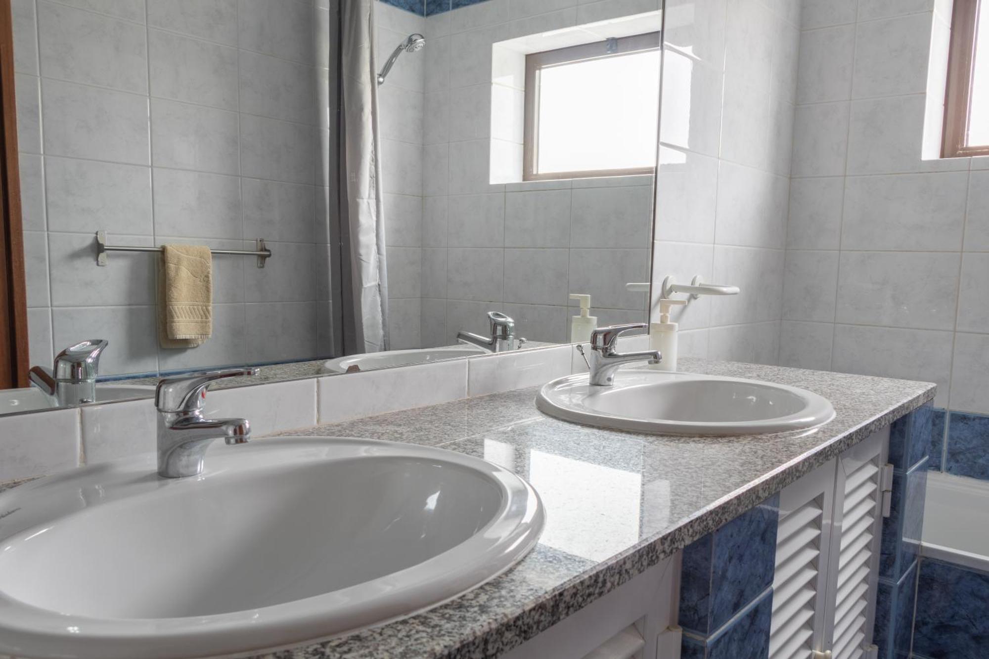 Blife Ricardya Private Rooms Faro Exterior photo